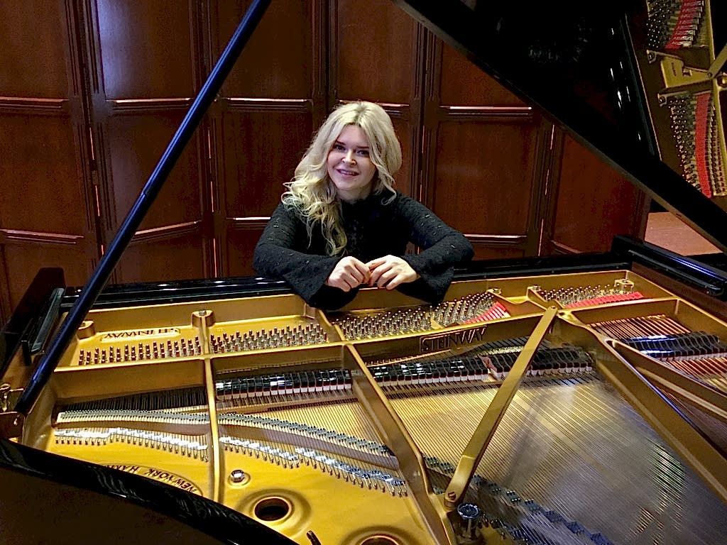 Milana Music Studio - Milana Vik