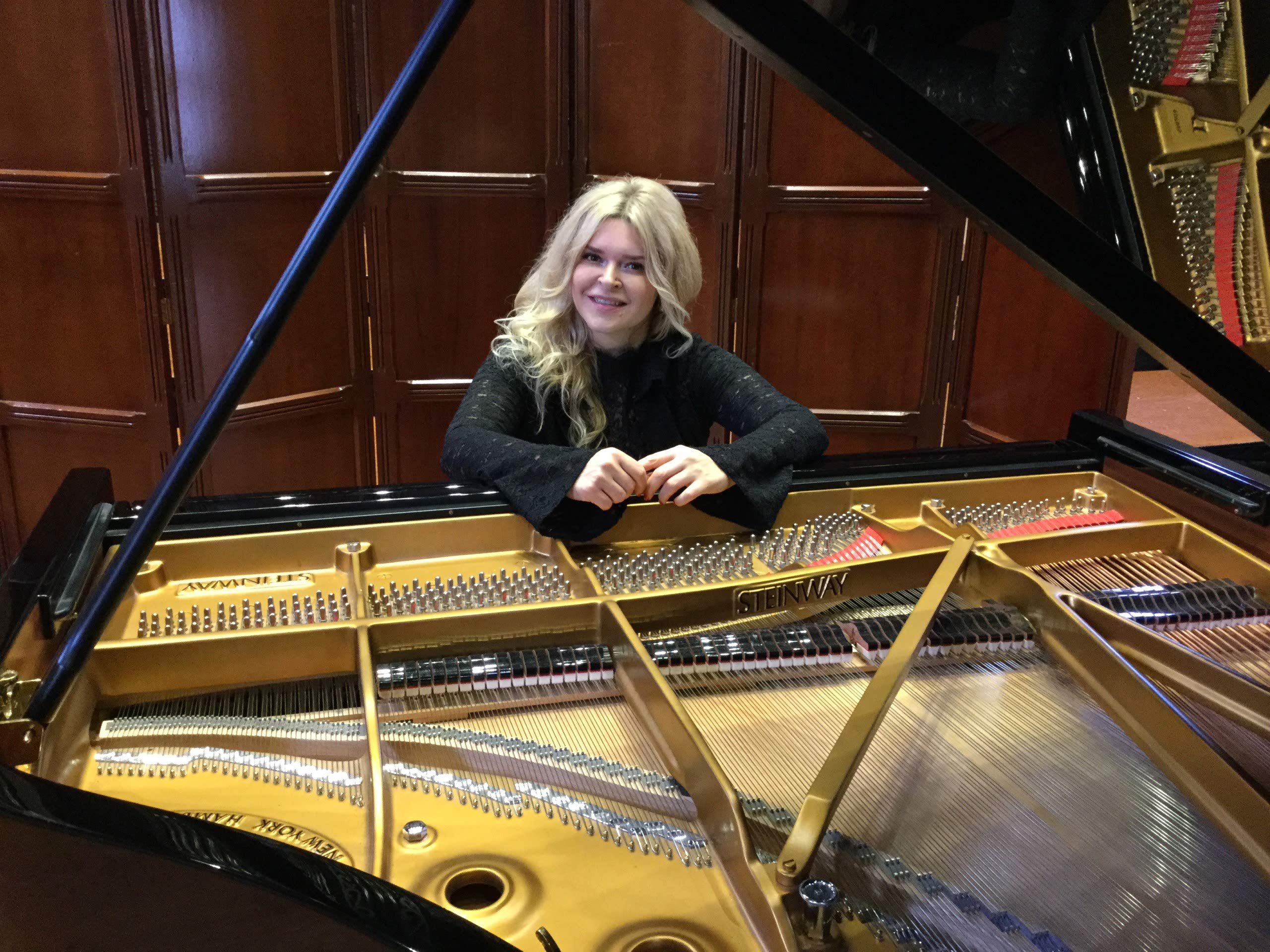 Milana Music Studio - Milana Vik