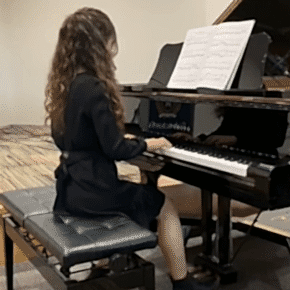 Milana Music - Performance