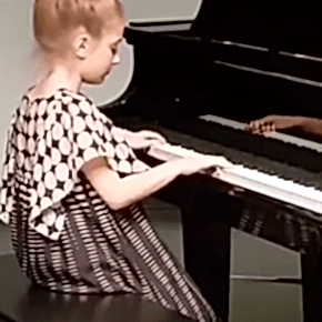 Milana Music - Performance