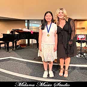 Milana Music - Performance