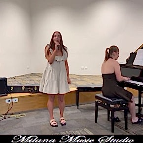 Milana Music - Performance